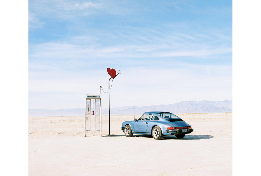 Porsche in the desert 